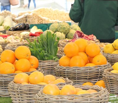 Marktstand auf dem Wochenmarkt in Wiedenbrück